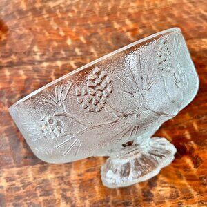 Tiara Ponderosa Pine Pedestal Bowl